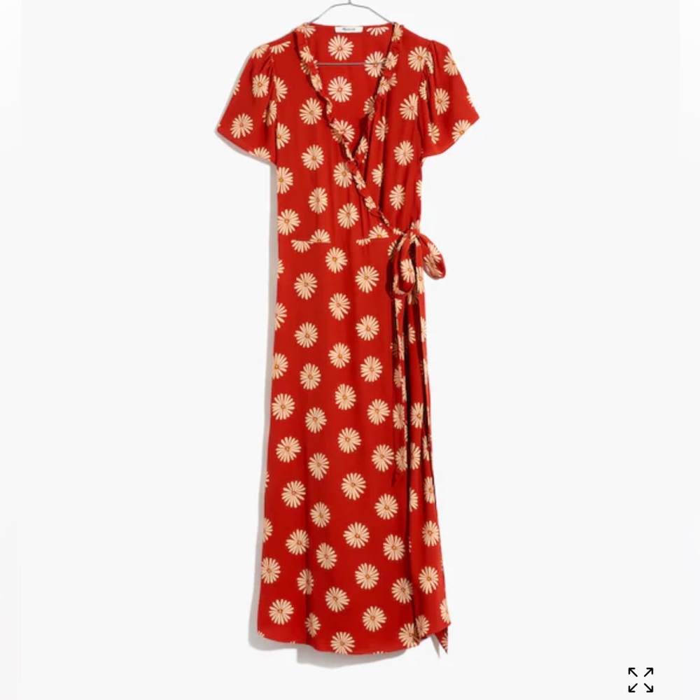 Madewell Ruffle-Edge Wrap Midi Dress in Daisy
Daydream